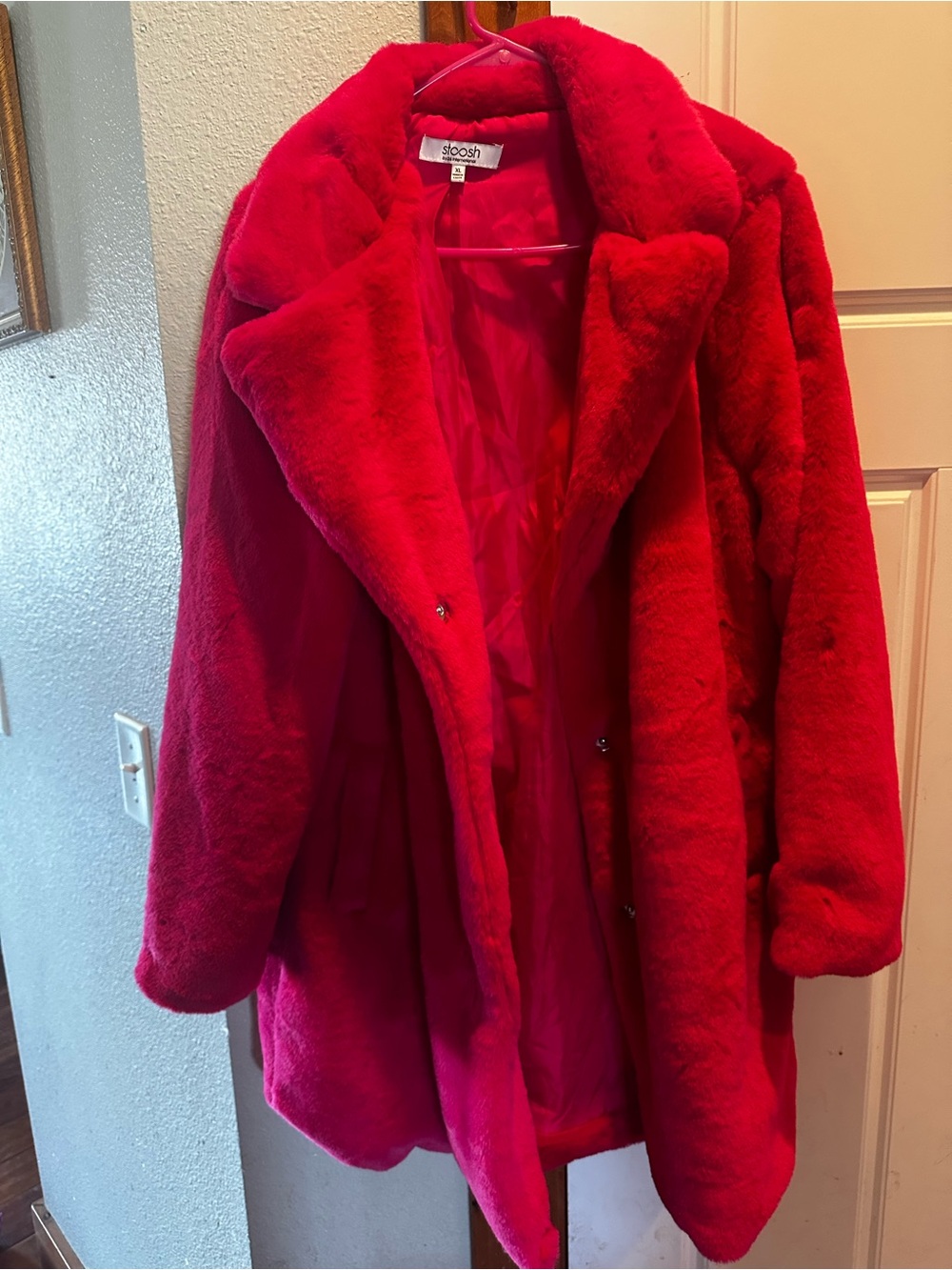 Stoosh international 26 Women's Plush hot pink Faux Fur Coat